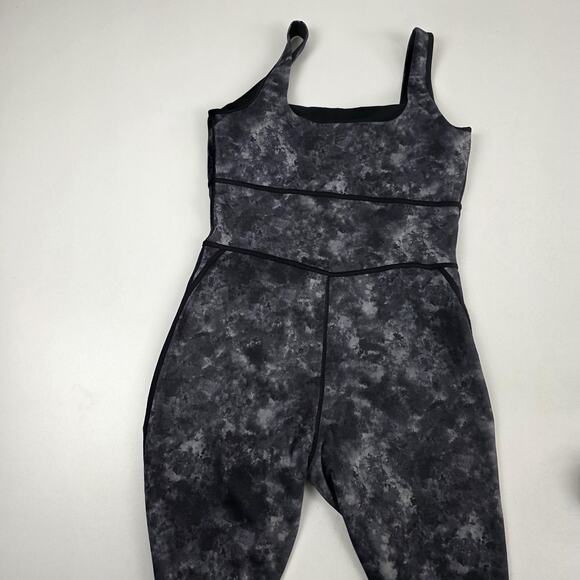 Fabletics Jumpsuit Womens XL Black Gray Tie Dye Yoga Workout One Piece Bodysuit - Picture 11 of 15